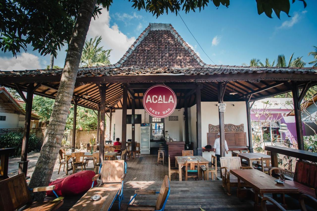 Acala Hostel & Reef Bar Toyapakeh Bagian luar foto