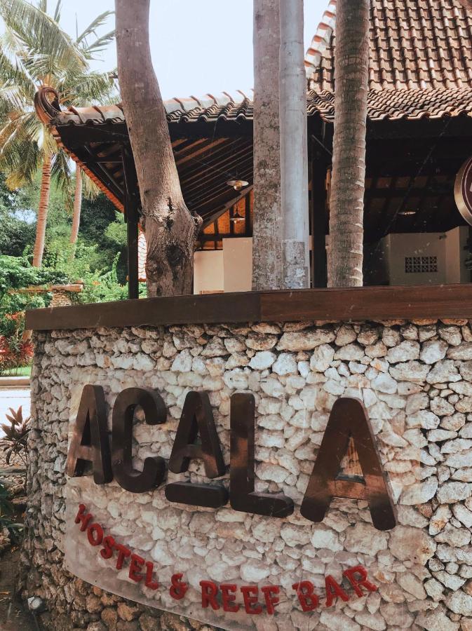 Acala Hostel & Reef Bar Toyapakeh Bagian luar foto